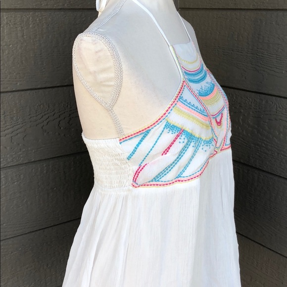 Entro Summer Embroidered Tank - Picture 3 of 5